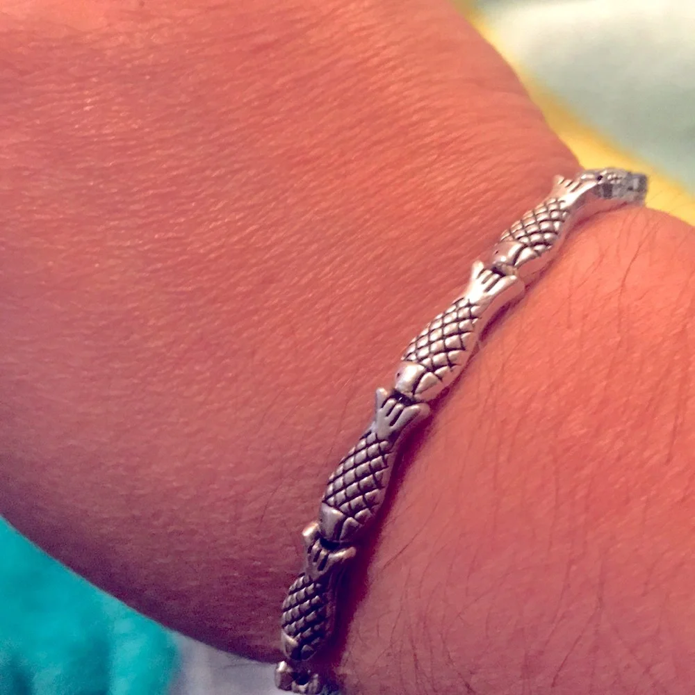 - New Tibetan Silver fish bracelet in sea green M